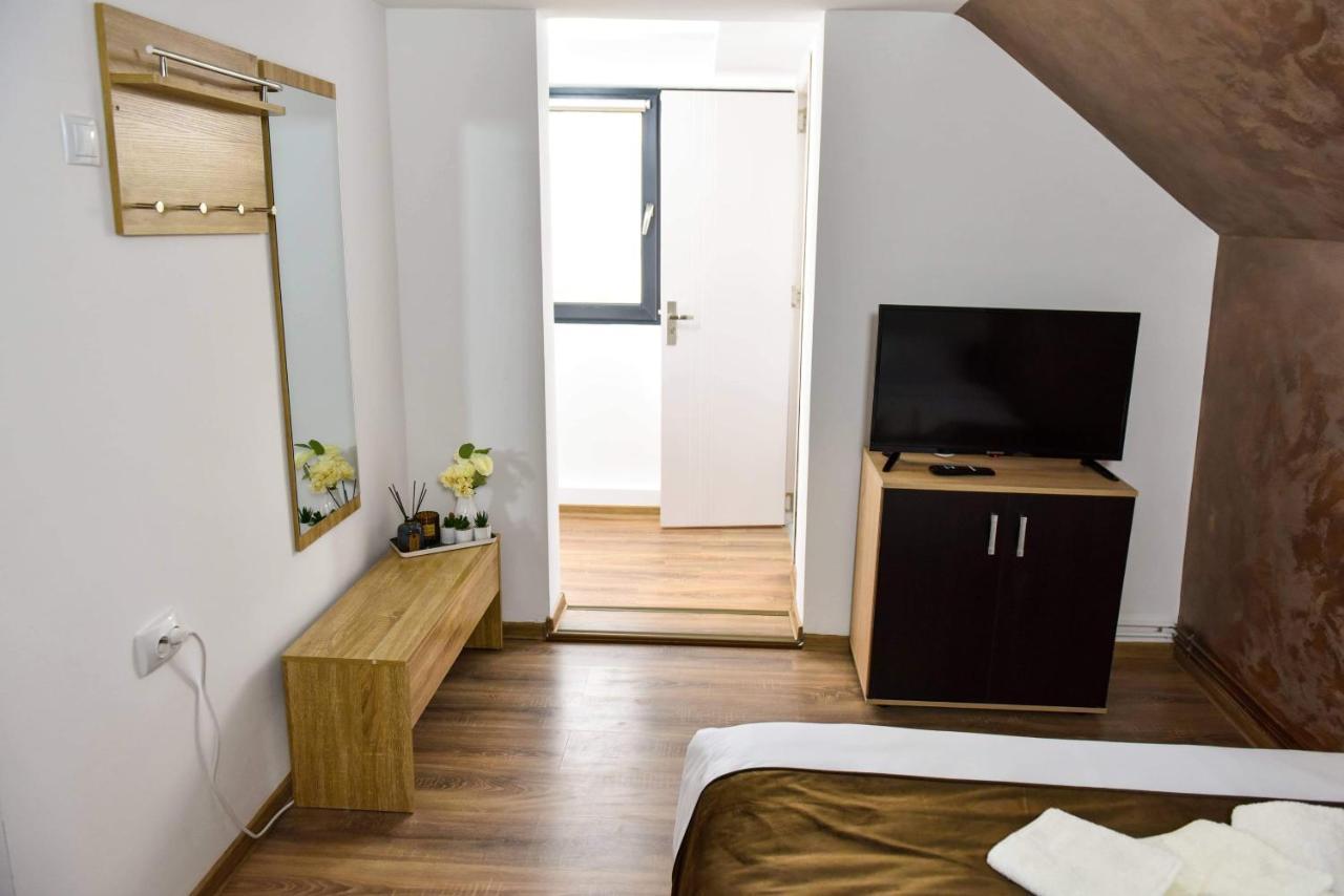 Upforest Guesthouse Calimanesti Exterior foto